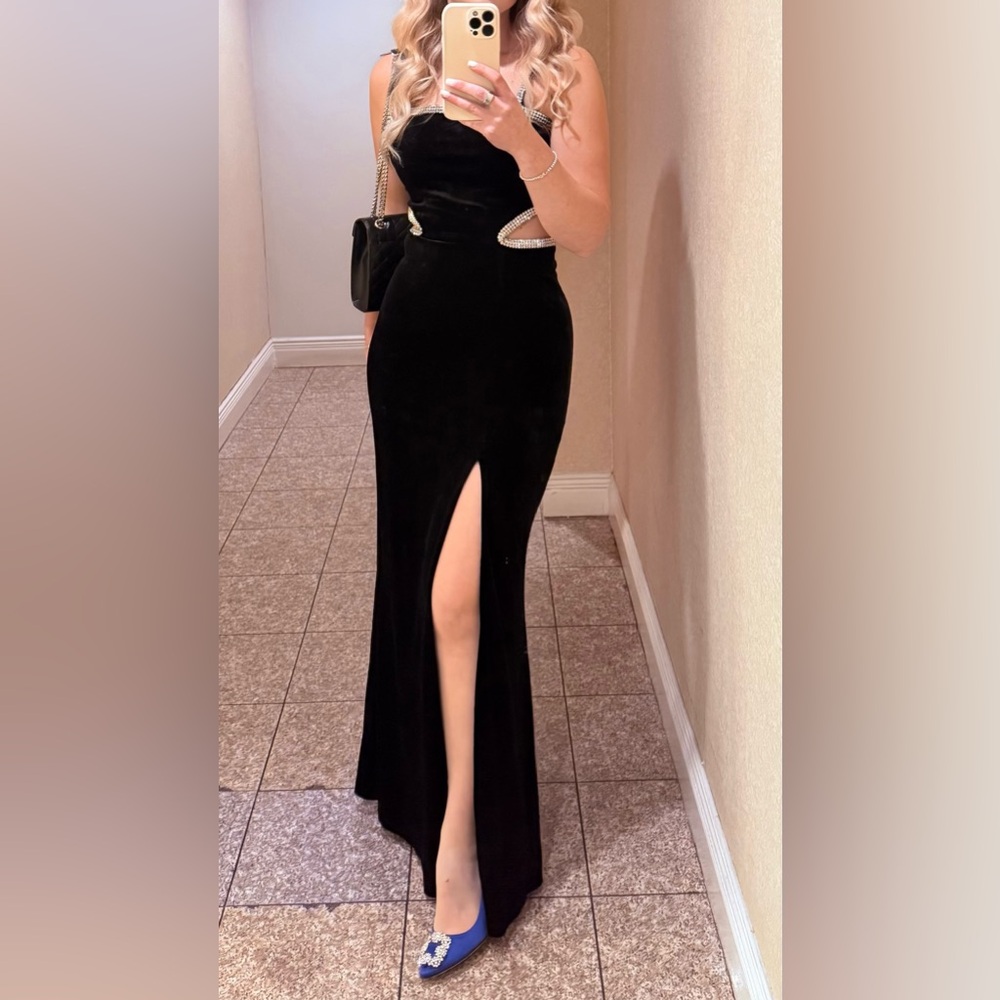 Dress the Population Black Velvet Gown